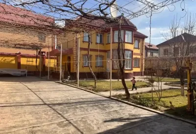 2-этажный, 9 комнатный дом, 250 м², Фирдавси