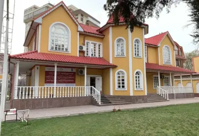 2-этажный, 12 комнатный дом, 600 м², Сомони