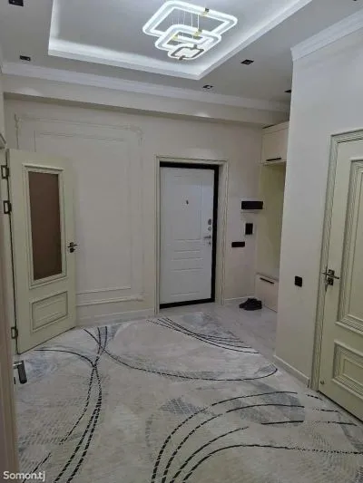 2-комн. квартира, 13 этаж, 75м², Авесто