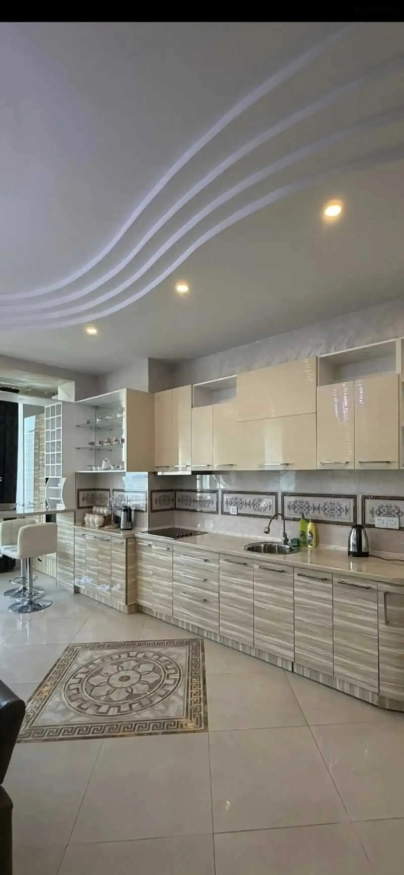 3-комн. квартира, 8 этаж, 115м², Овир
