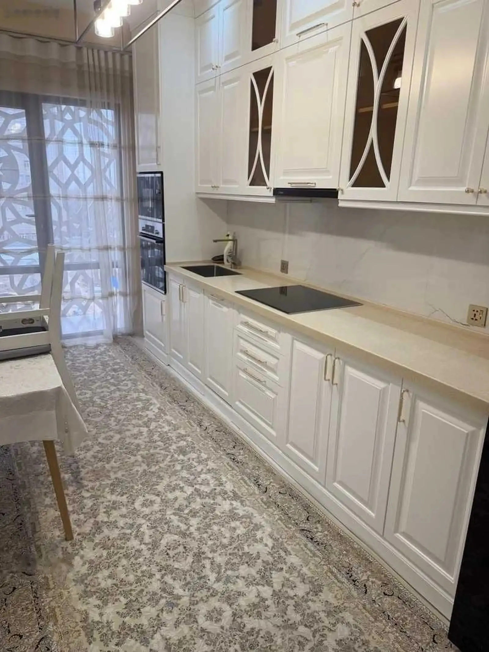 5-комн. квартира, 4 этаж, 220м², Путовский доми баракат