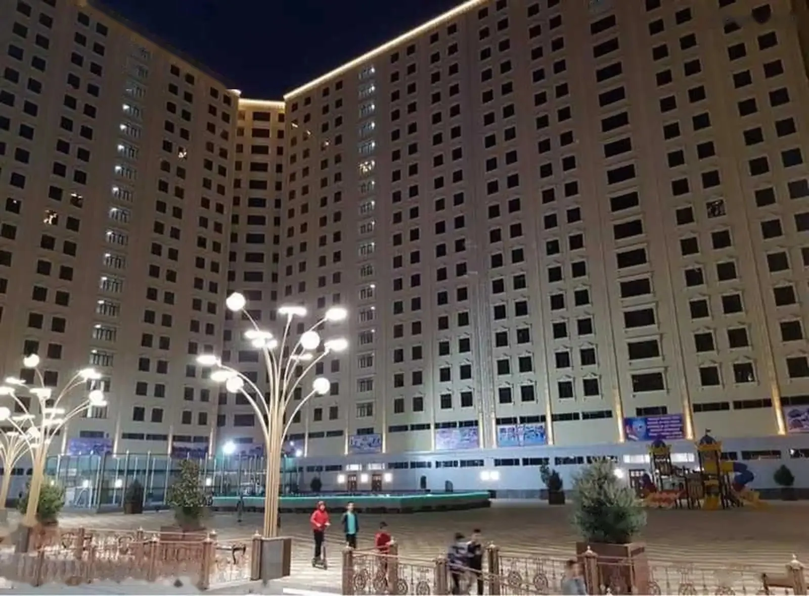 2-комн. квартира, 18 этаж, 72м², Дом печать