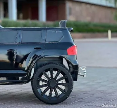 Детский электромобиль