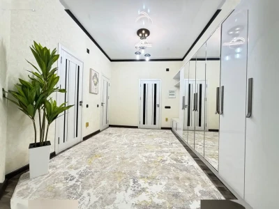 3-комн. квартира, 2 этаж, 97 м², 34 мкр амид — миниатюра 3