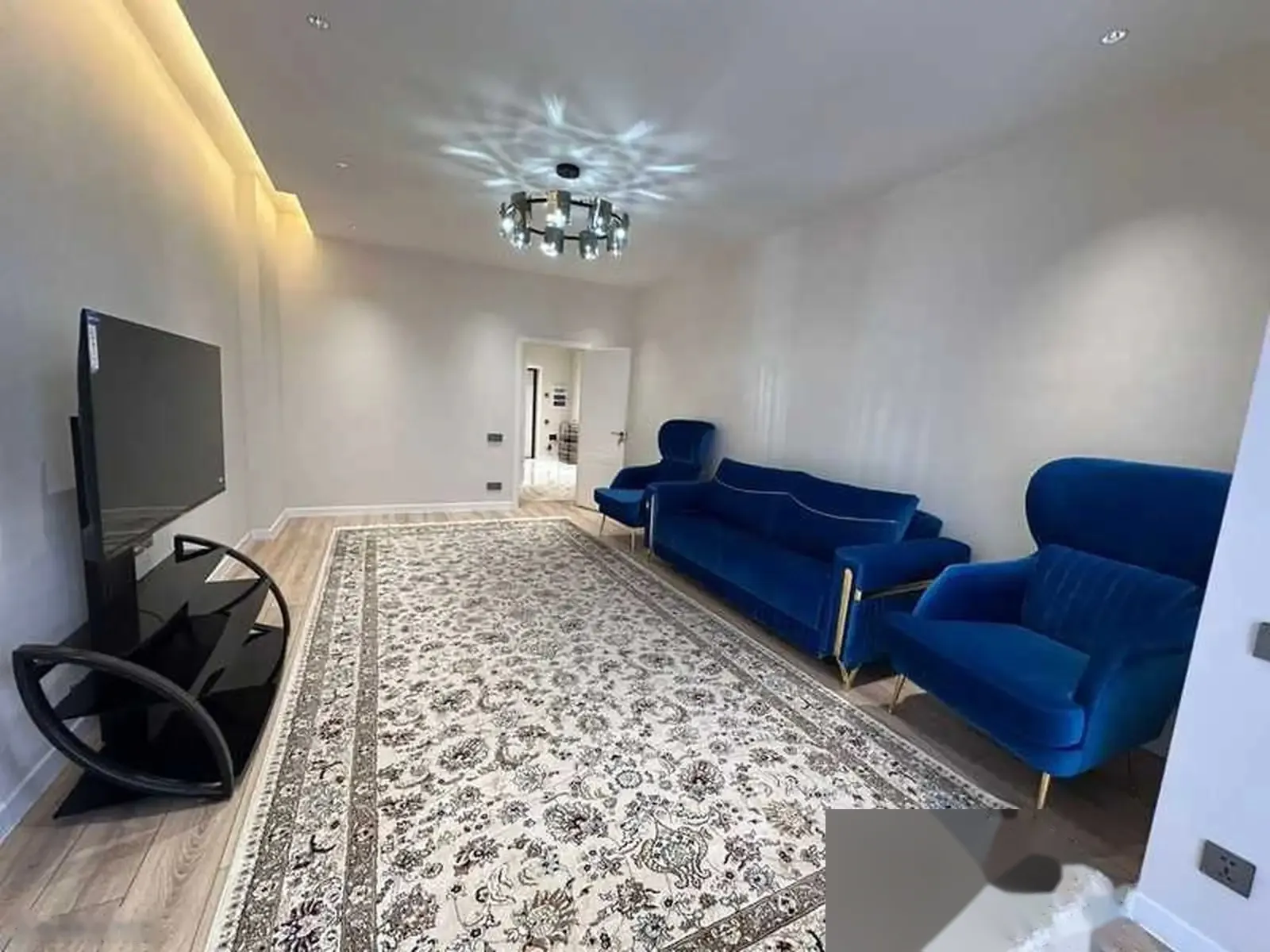 2-комн. квартира, 17 этаж, 100м², Скорый, Белый дом