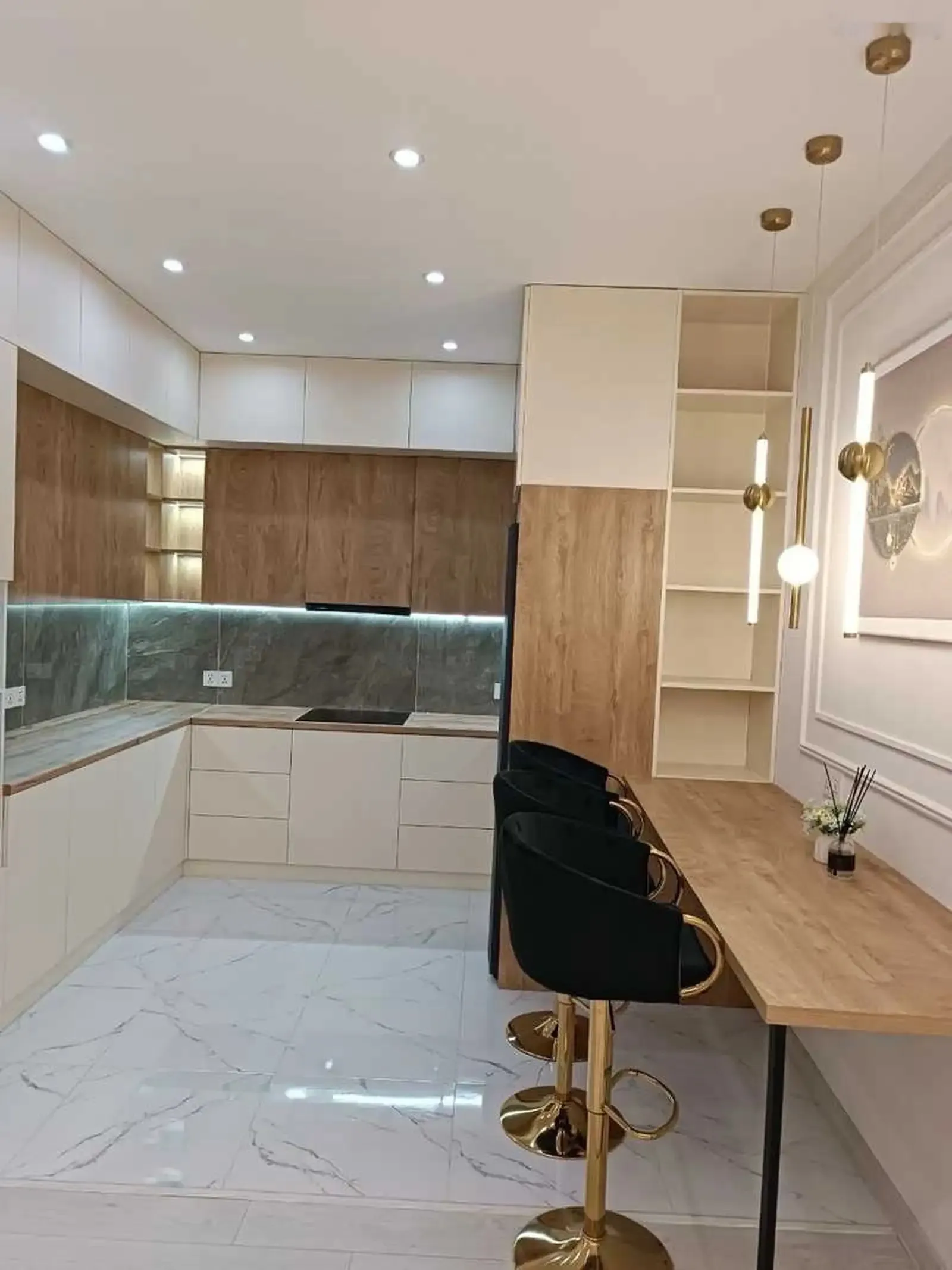 3-комн. квартира, 15 этаж, 114м², Овир