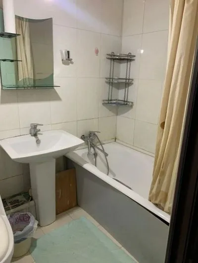 2-комн. квартира, 2 этаж, 60м², аэропорт