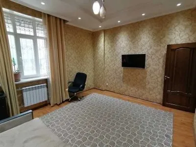 3-комн. квартира, 1 этаж, 100м², Шохмансур, мост Аэрапорта