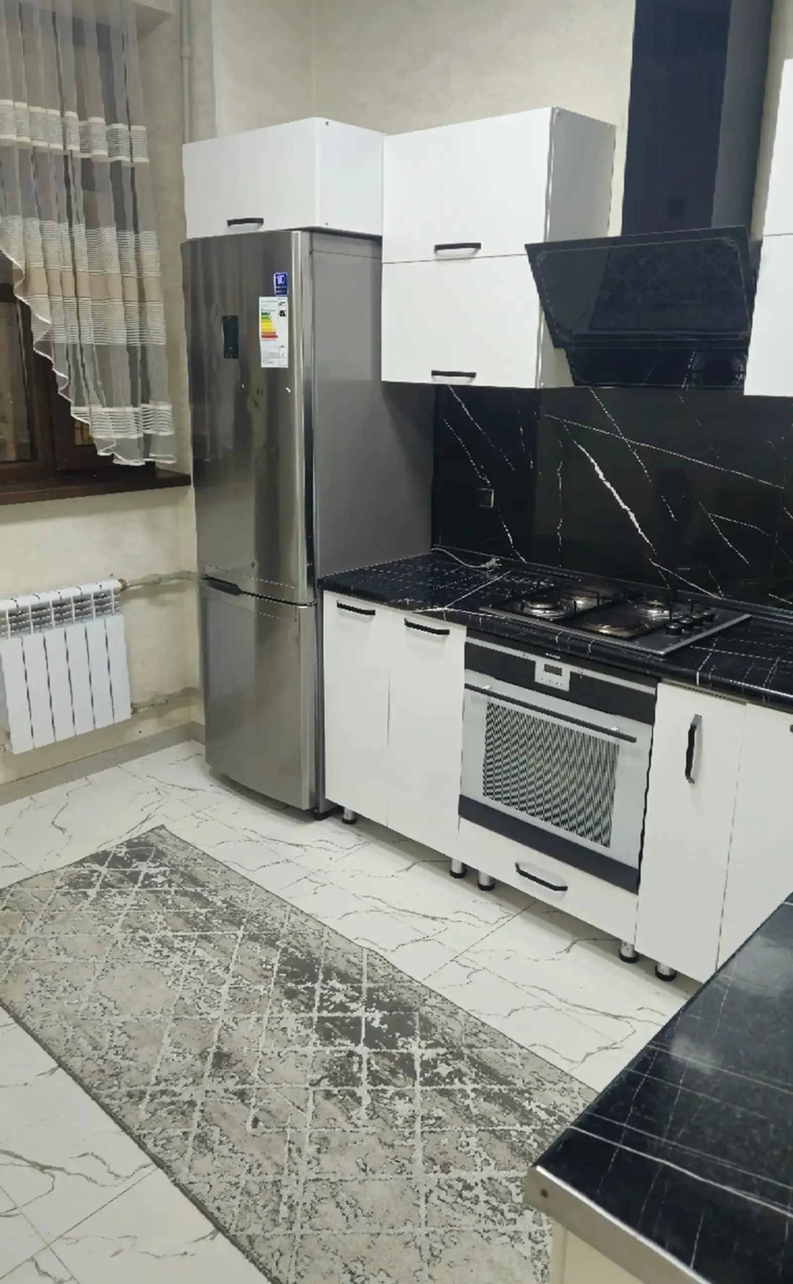 2-комн. квартира, 3 этаж, 75м², Голубой экран