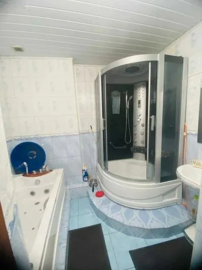 3-комн. квартира, 10 этаж, 110м², сомони доми швили