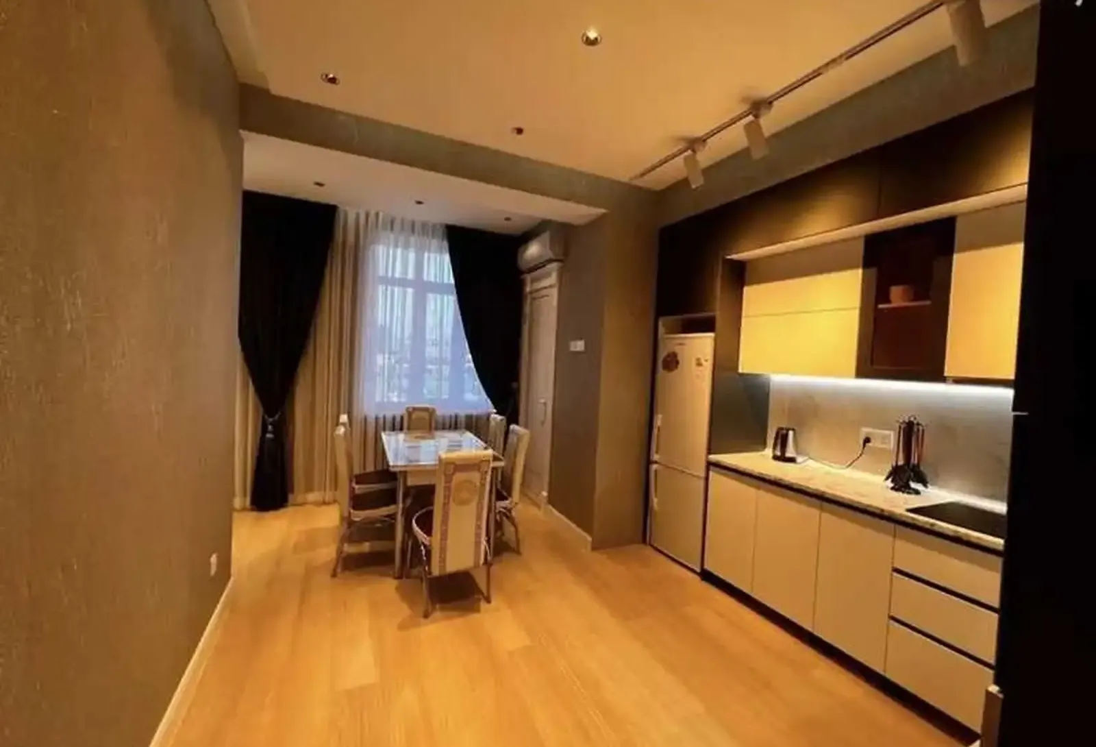 3-комн. квартира, 11 этаж, 112м², Садбарг,ру ба руи доми Гелос