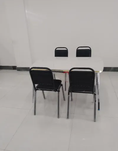 Стал и стулья