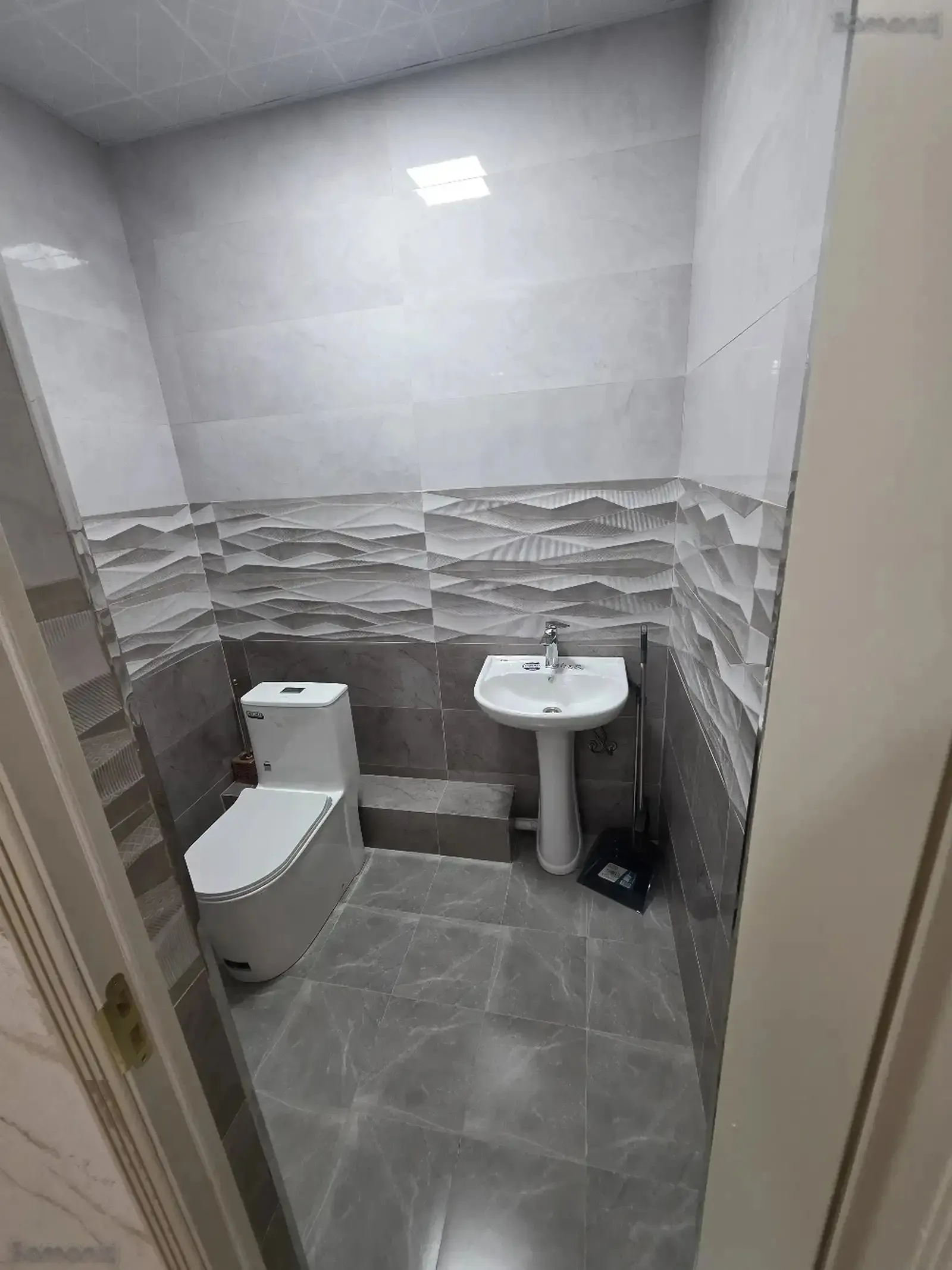 2-комн. квартира, 14 этаж, 95м², Фирдавси