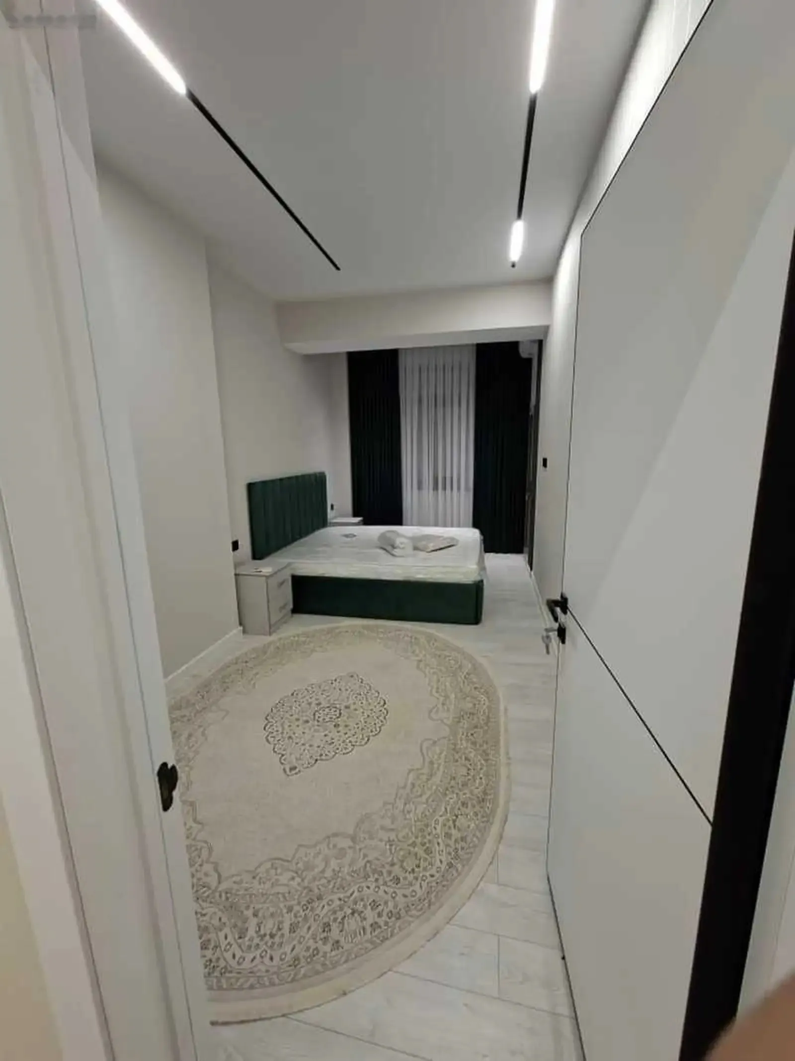 3-комн. квартира, 16 этаж, 89м², пайкари голубой экран
