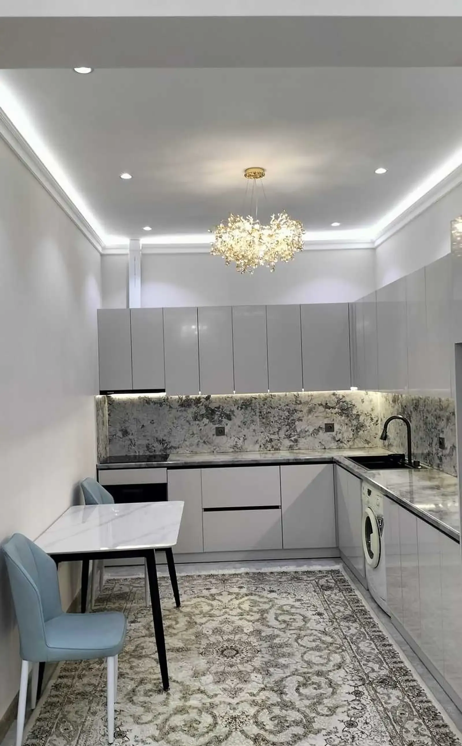 2-комн. квартира, 5 этаж, 90м², ЦУМ