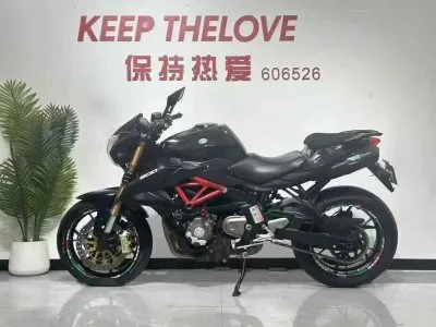 Мотоцикл Benelli