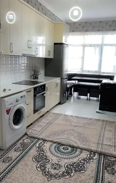 2-комн. квартира, 5 этаж, 81м², Сино