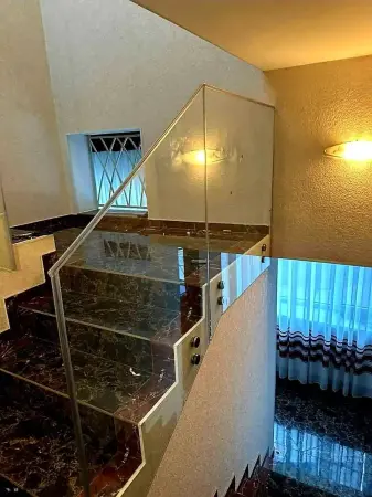 Стеклянные перила на заказ — миниатюра 2