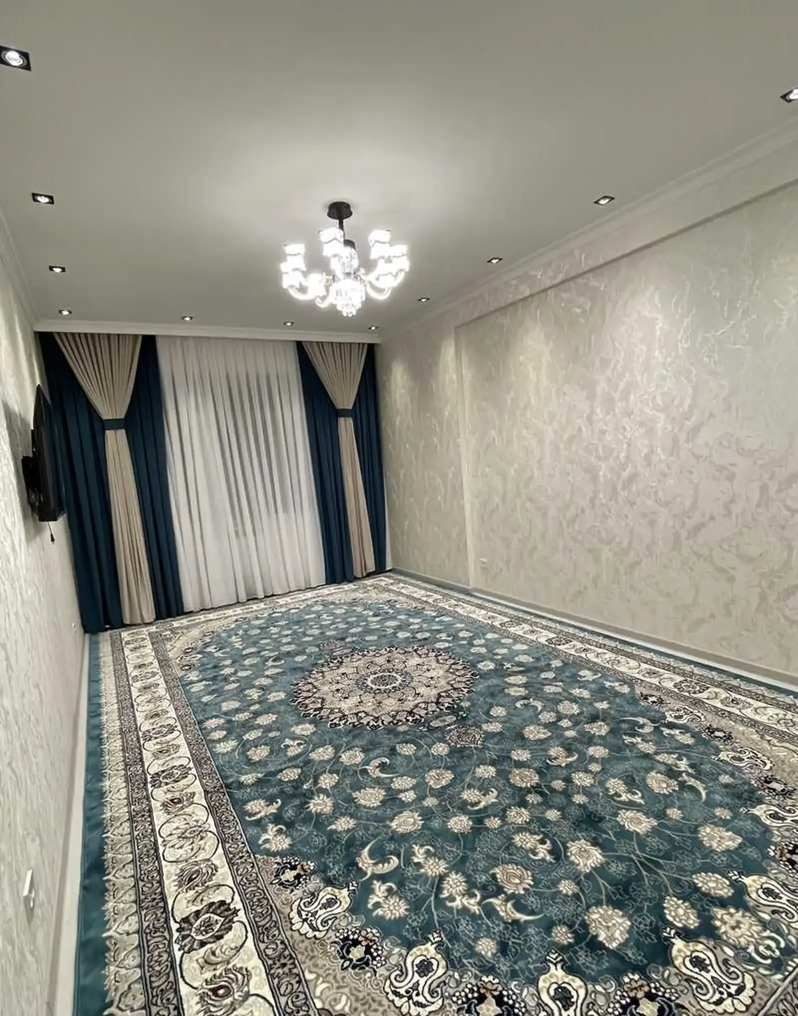 2-комн. квартира, 4 этаж, 75м², Н.Фирдавси, Ҷал Ҷам