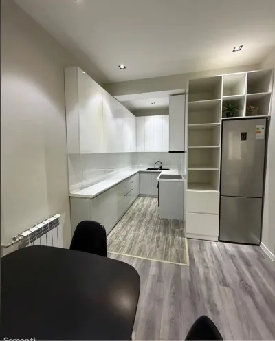3-комн. квартира, 5 этаж, 82м², сино