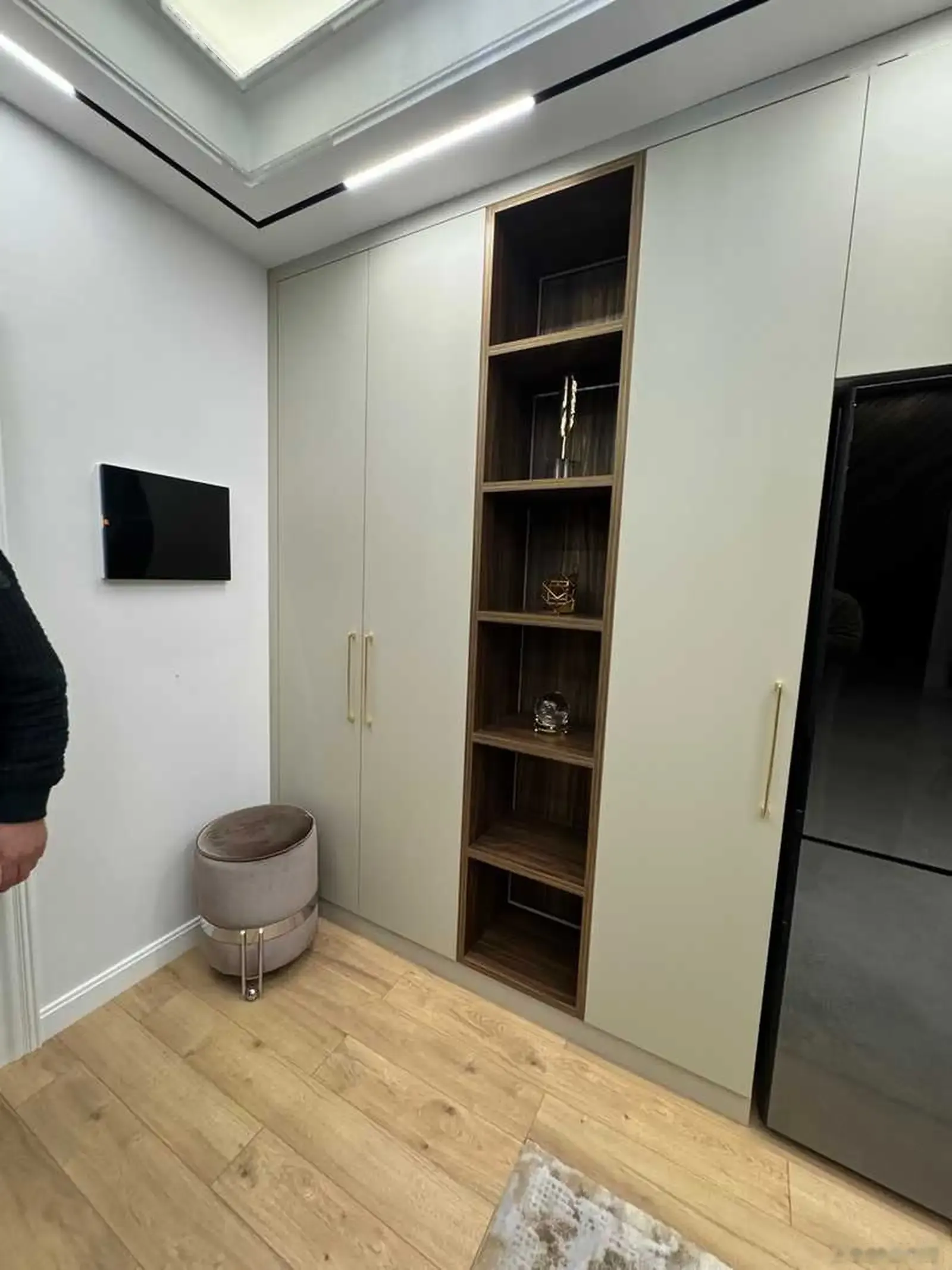 2-комн. квартира, 16 этаж, 67м², овир