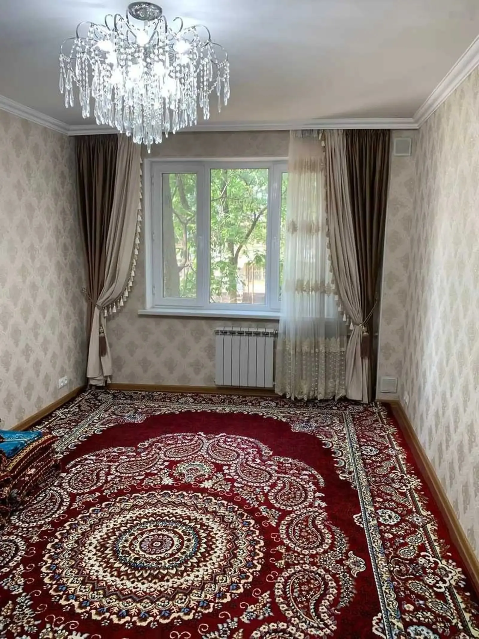 3-к квартира, 2 этаж, 68 м², 33 мкр (пеши супермаркет Аминчон)