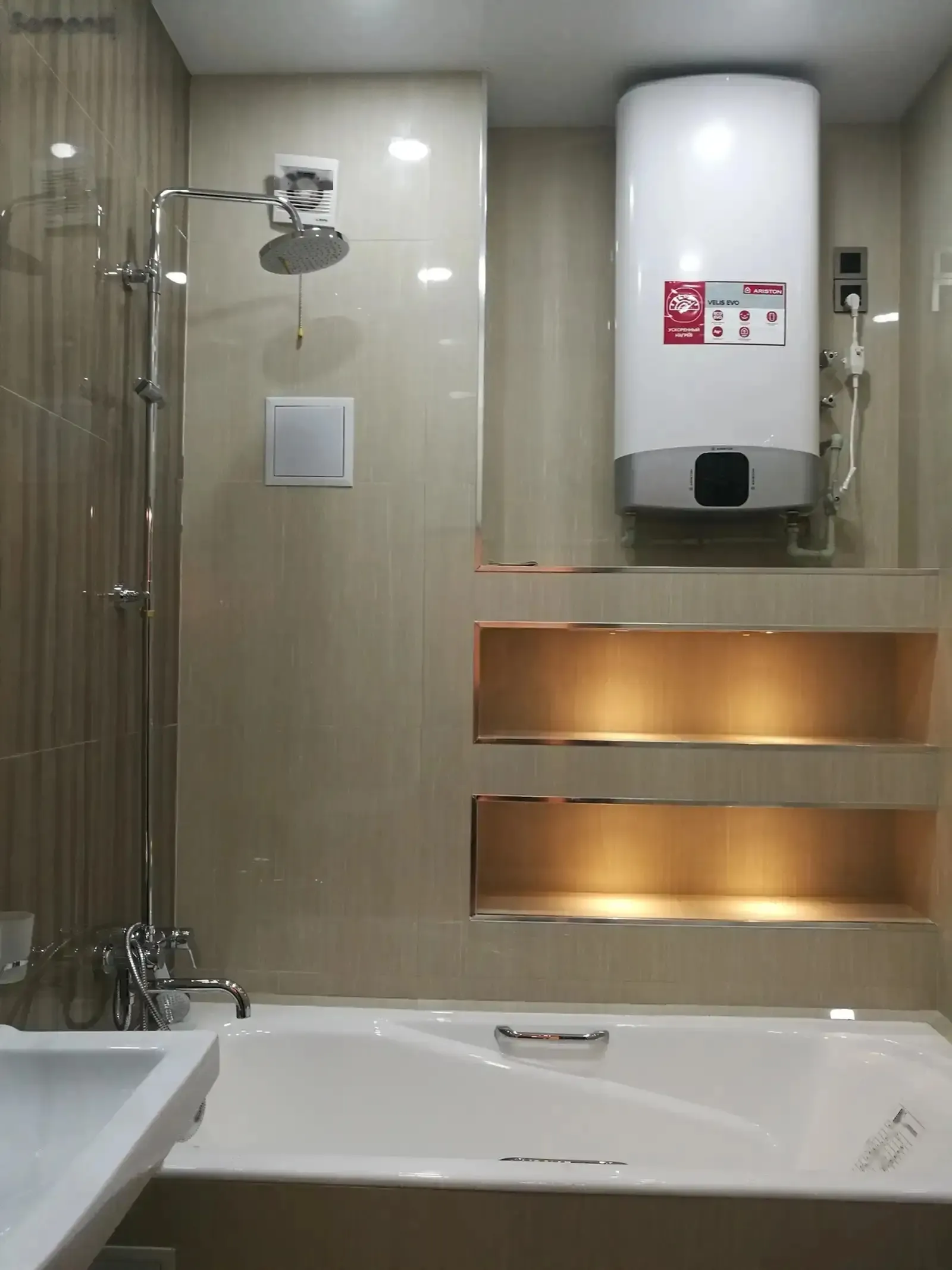 2-комн. квартира, 15 этаж, 54м², Сомони