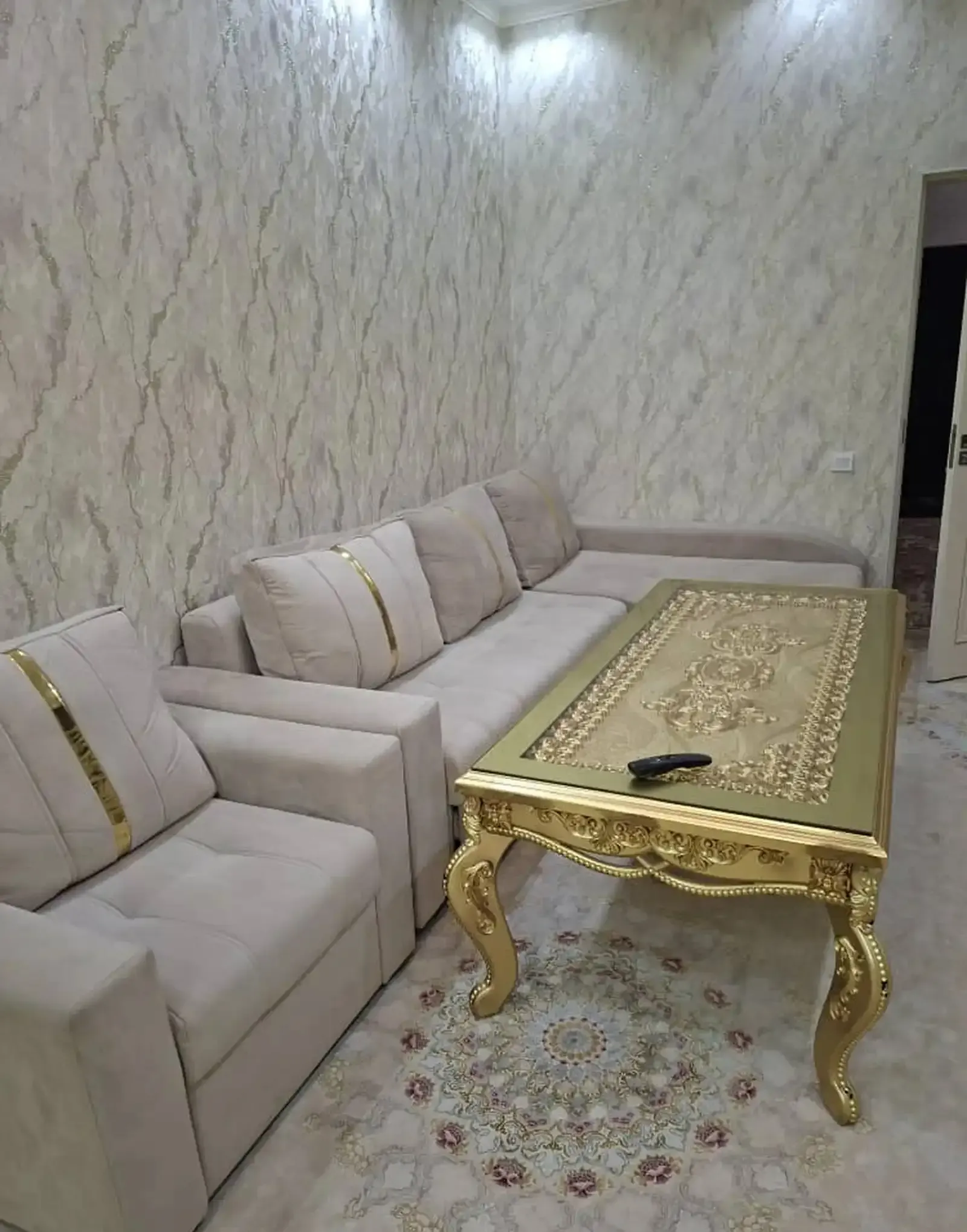 2-комн. квартира, 2 этаж, 60м², Дом КФС
