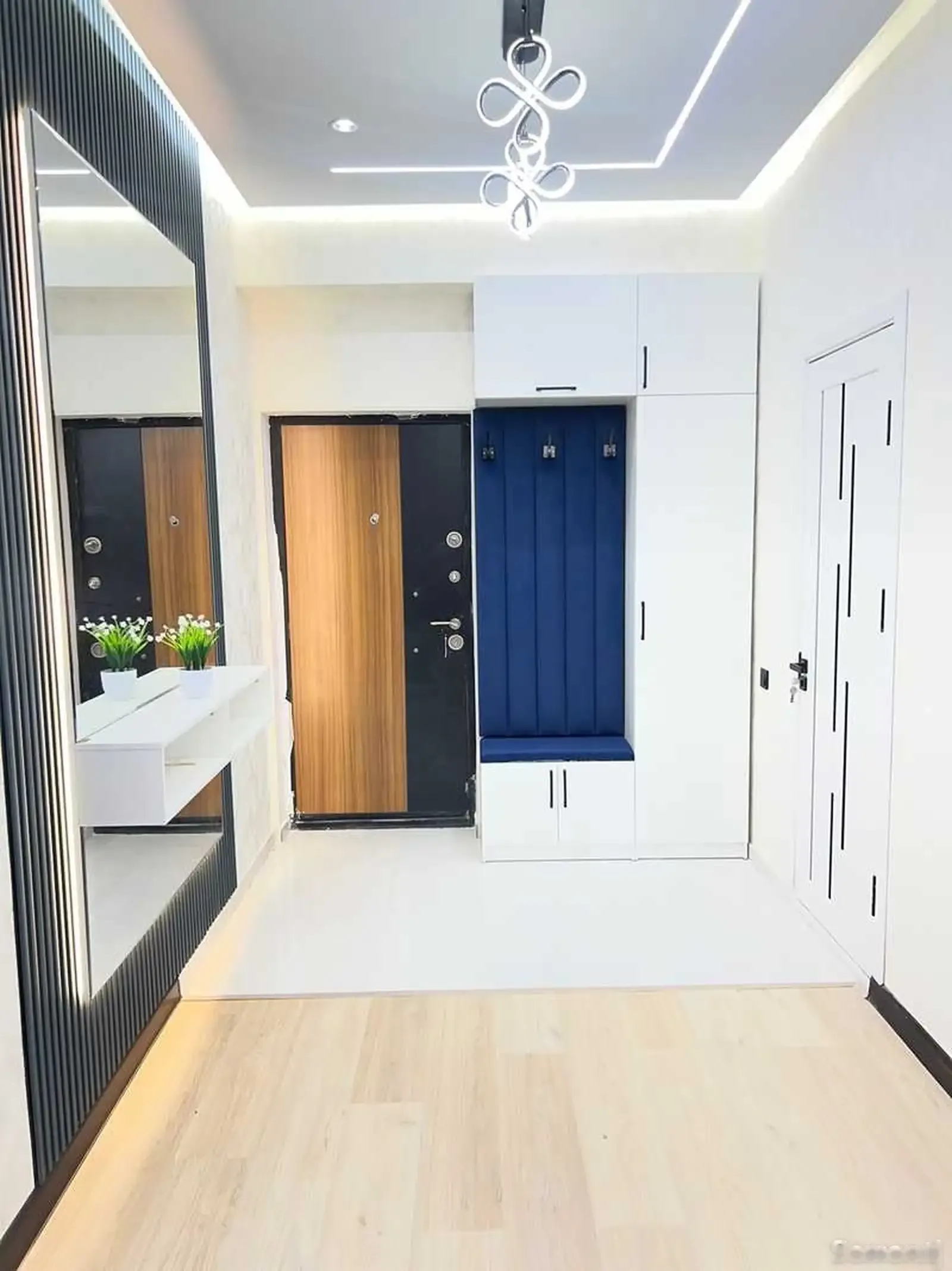 2-комн. квартира, 9 этаж, 50м², Овир, Гранд отель