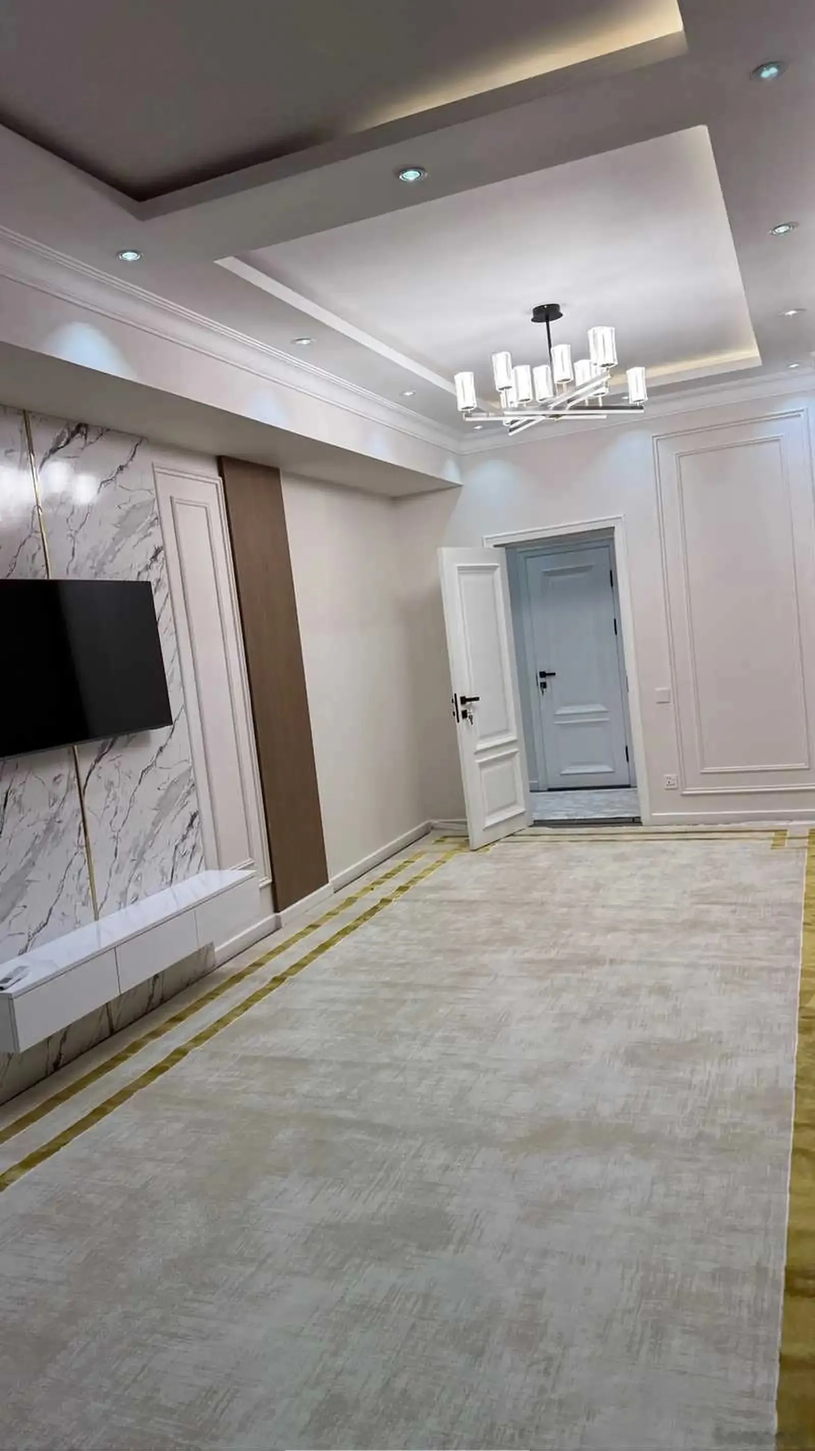 3-комн. квартира, 18 этаж, 115м², 82мкр