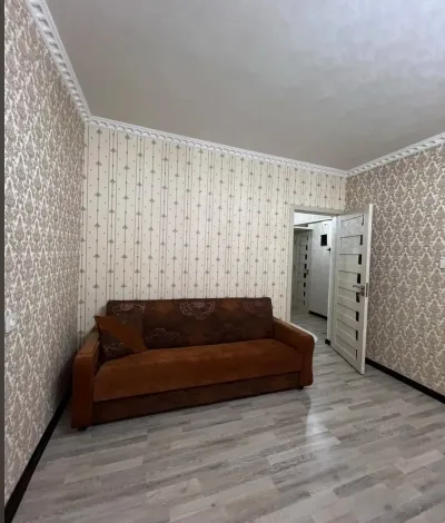 2-комн. квартира, 4 этаж, 60м², сино