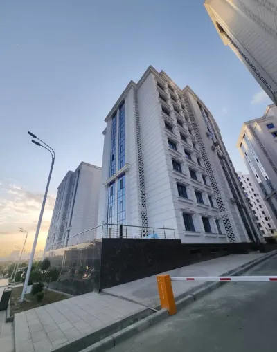 2-комн. квартира, 24 этаж, 90м², Сомони