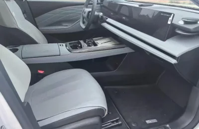 Geely Galaxy E8, 2025