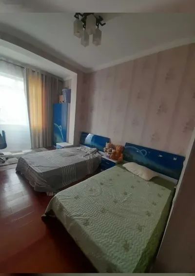 4-комн. квартира, 3 этаж, 140м², Сино