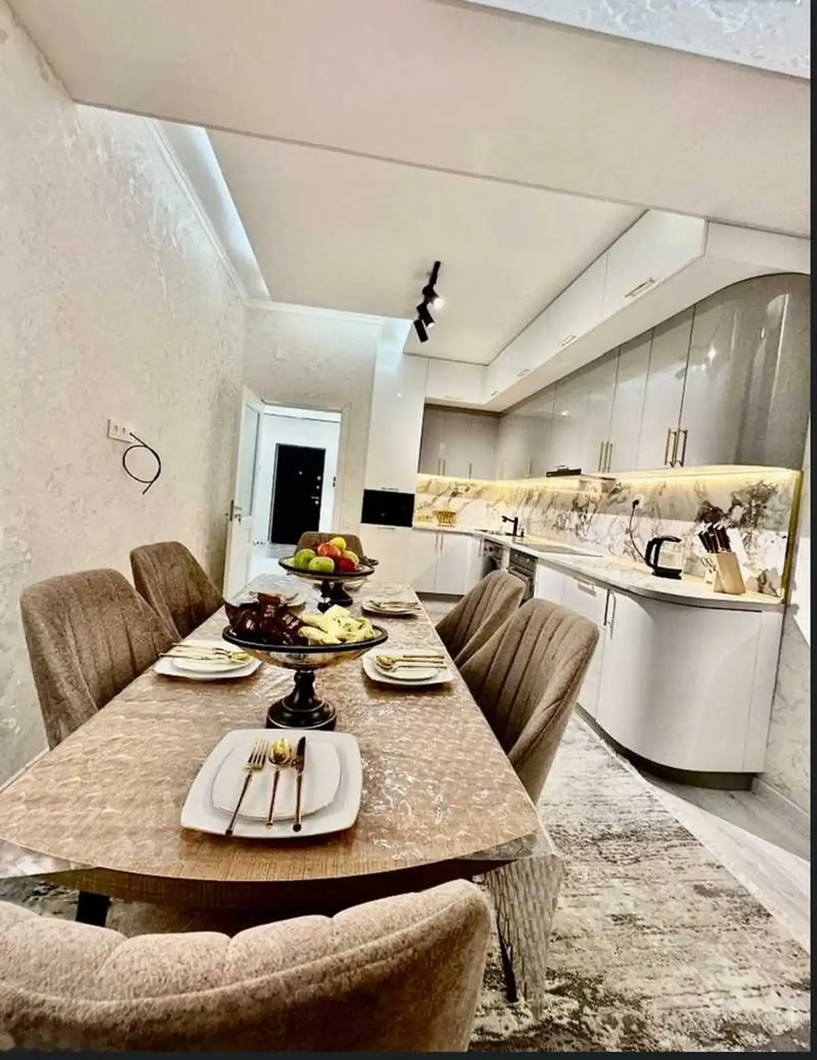 3-комн. квартира, 14 этаж, 100м², Шохмансур, Скорый