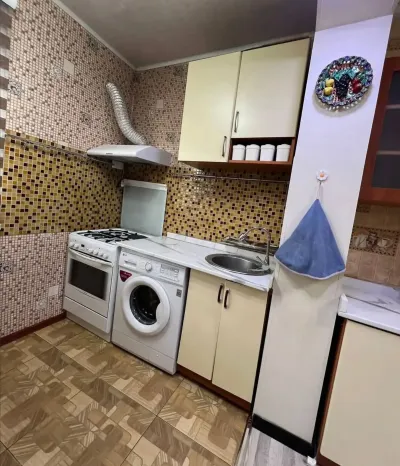 2-комн. квартира, 4 этаж, 80м², Сино