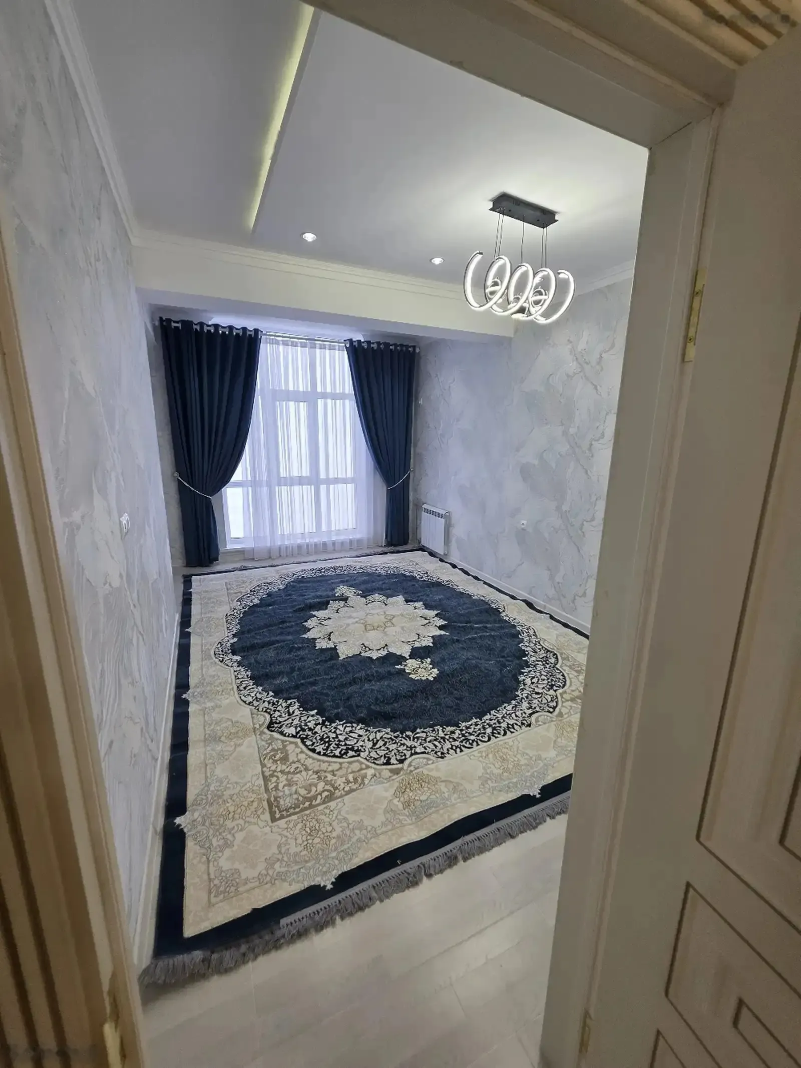 2-комн. квартира, 14 этаж, 95м², Фирдавси