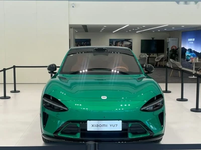 Xiaomi SU7 2025