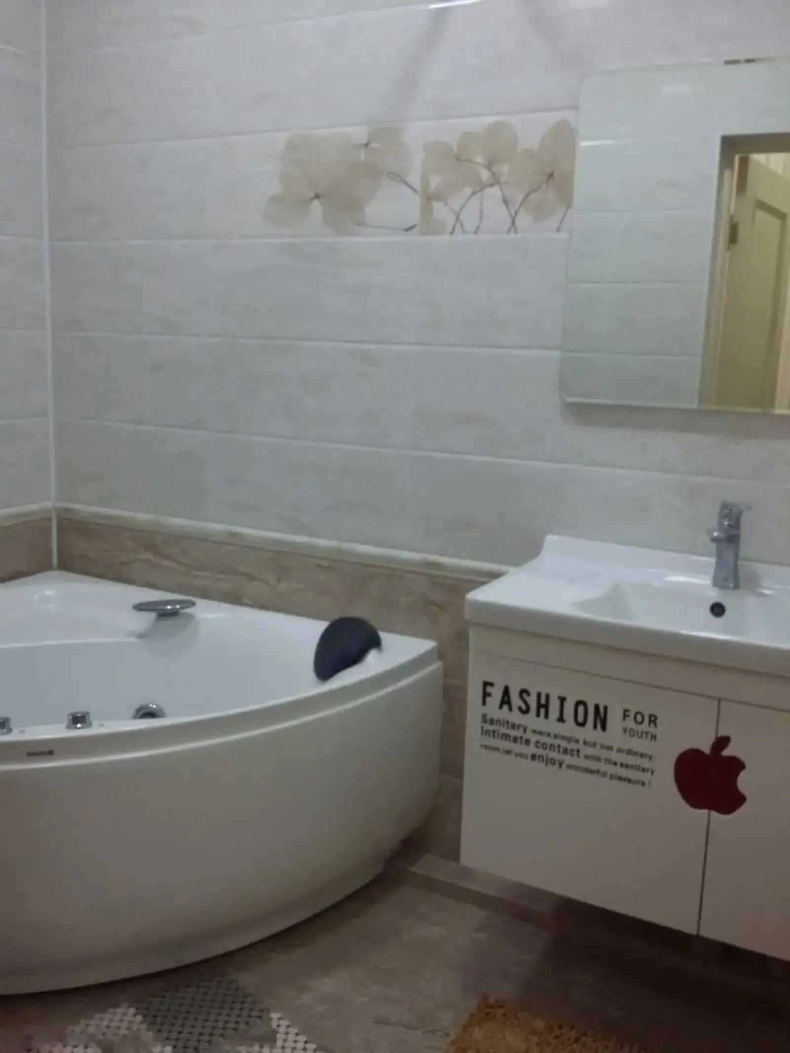 3-комн. квартира, 4 этаж, 110м², улица Хусейнзода