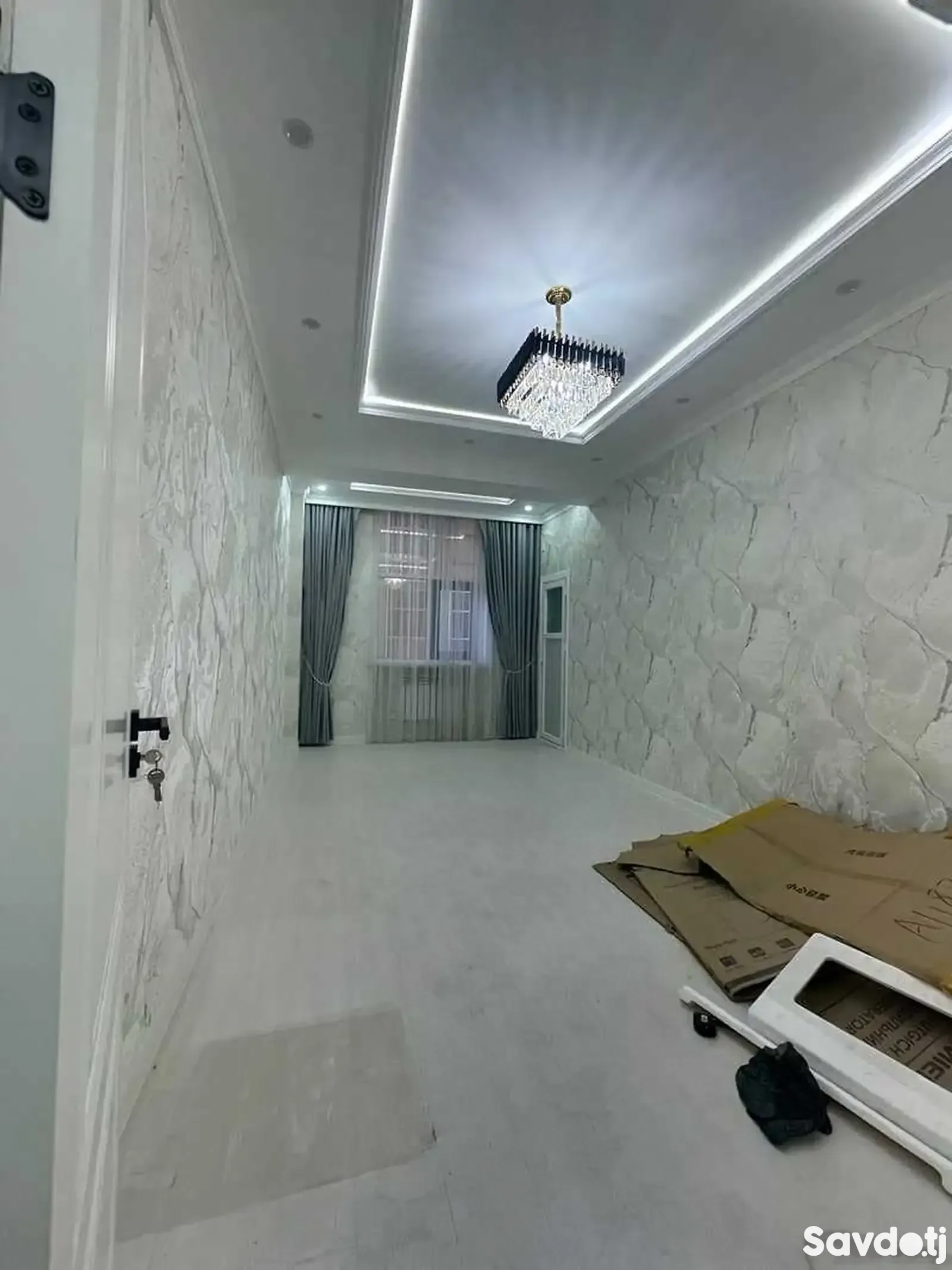 3-комн. квартира, 10 этаж, 100м², Шохмансур, ру ба руи Пайкар, голубой экран