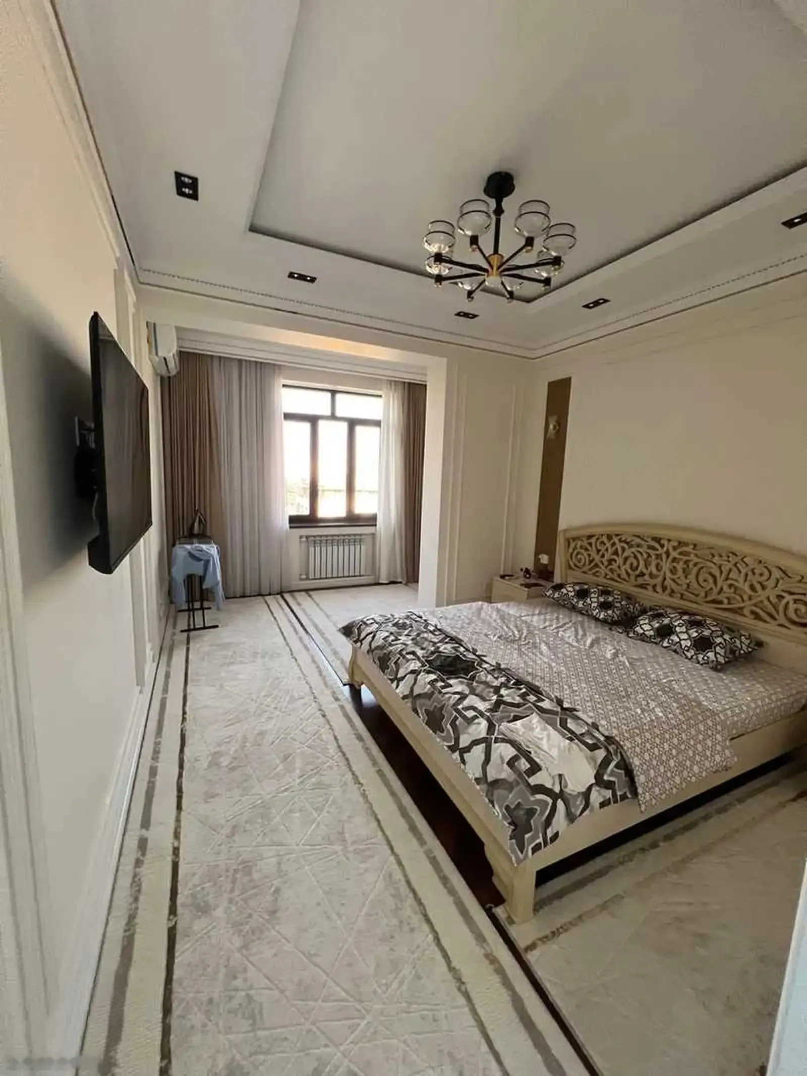 2-комн. квартира, 11 этаж, 90м², дом печати