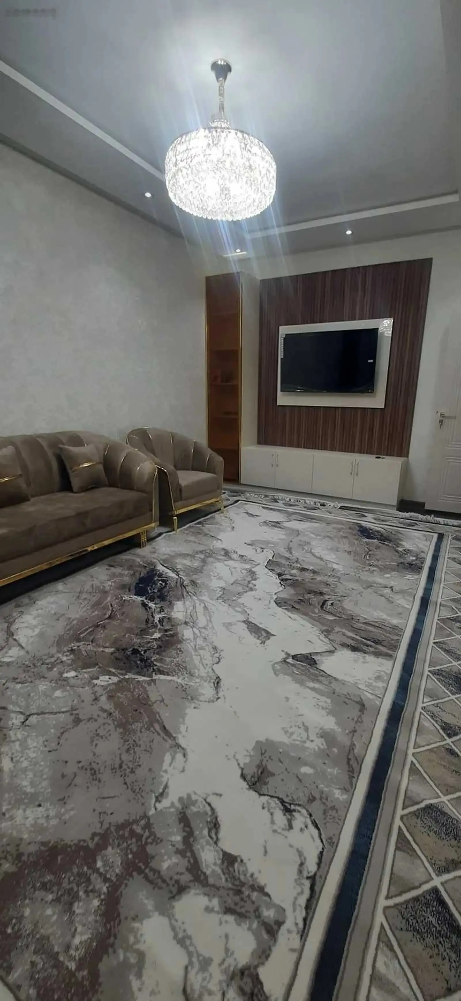 3-комн. квартира, 2 этаж, 80м², УВД