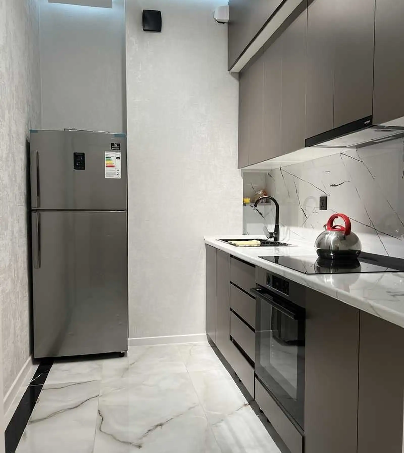 2-комн. квартира, 10 этаж, 65м², 82 мкр-н доми Пайкар назди 112 мкр
