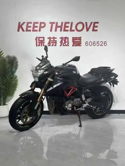 Мотоцикл Benelli