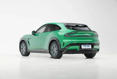 Xiaomi SU7, 2025