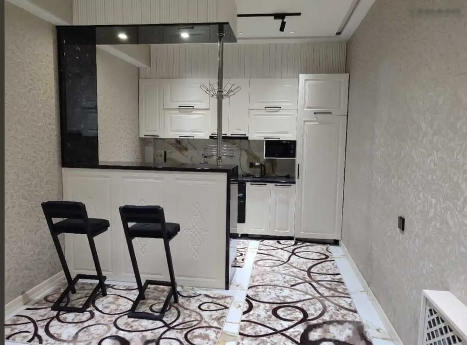 1-комн. квартира, 5 этаж, 48 м², Голубой экран