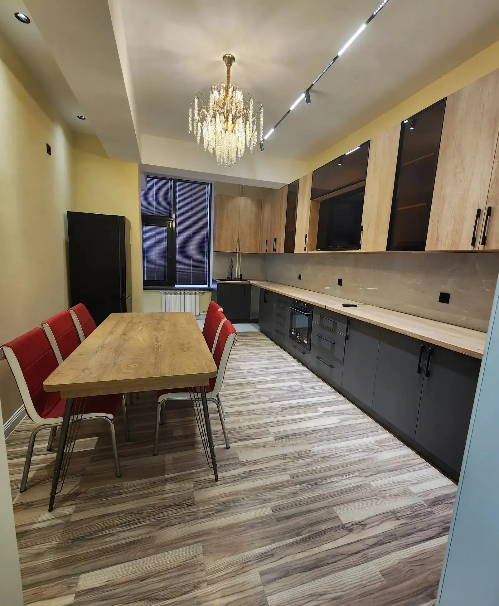 3-комн. квартира, 9 этаж, 132м², Сафо