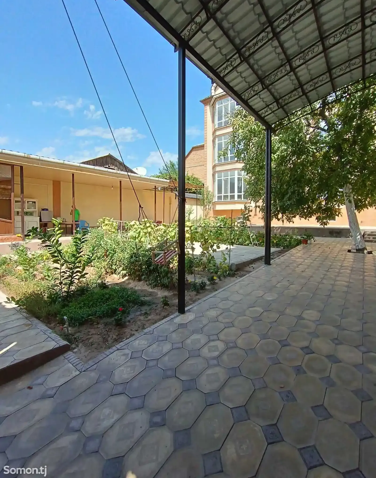 4-этажный, 17 комнатный дом, 986 м², Карамова