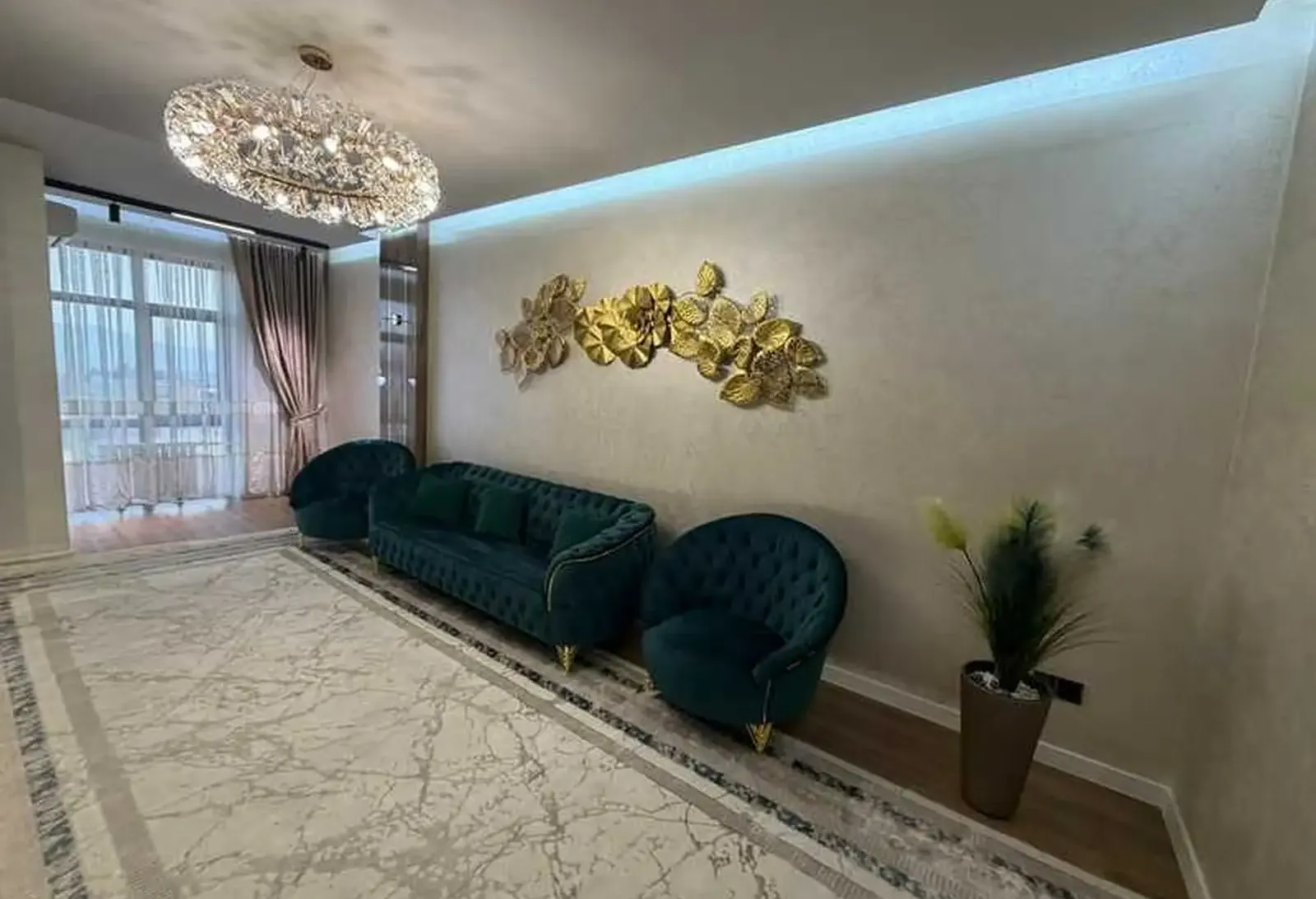 2-комн. квартира, 7 этаж, 82м², Голубой экран
