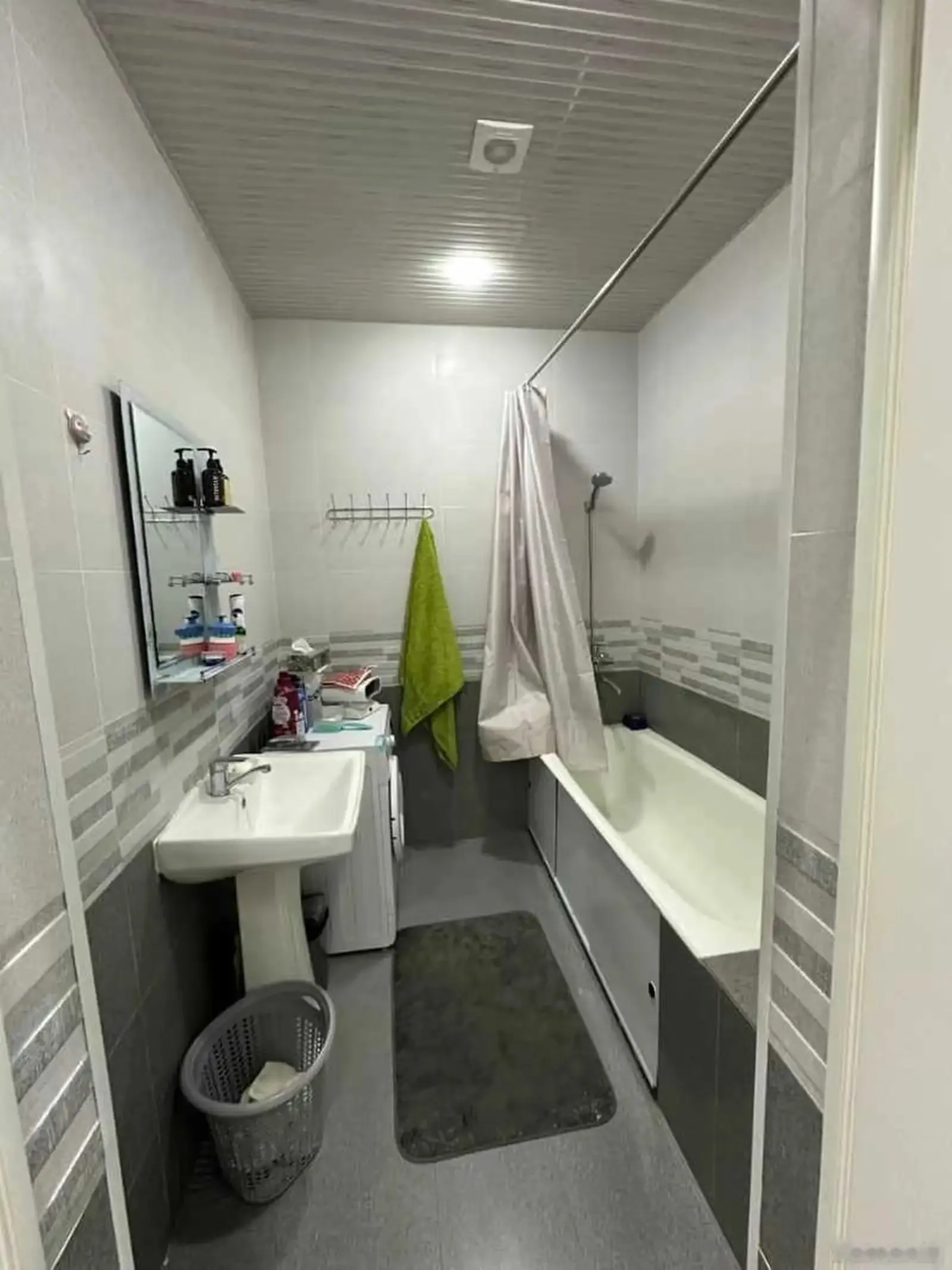 2-комн. квартира, 7 этаж, 65м², 82мкр